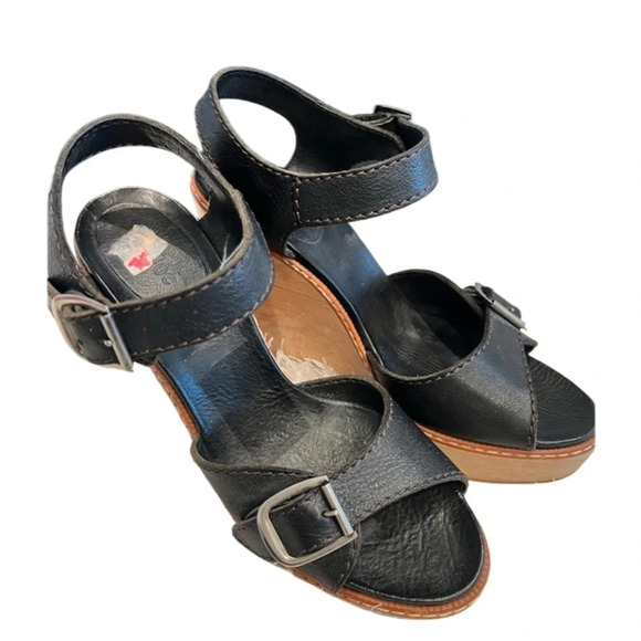 Chloe Black Leather Wooden Wedge Heel - Picture 1 of 7